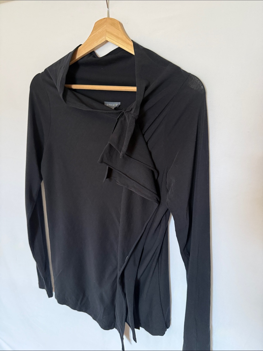 Lilla P - black ong Sleeve Ruffle-Trim Top size Small